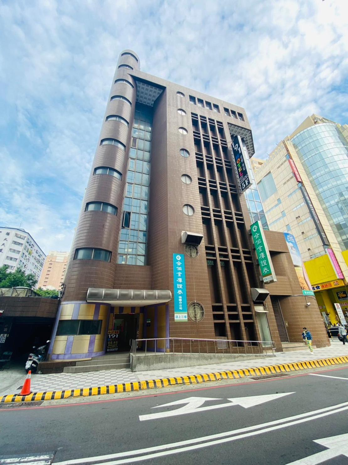 191 Hotel Taoyuan Exteriör bild
